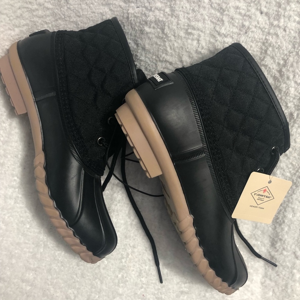 Black Quilted Lace-Up Women’s Duck Boots with Tan Sole